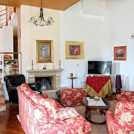 Luciana Villa