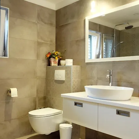 Luciana Villa Mimice